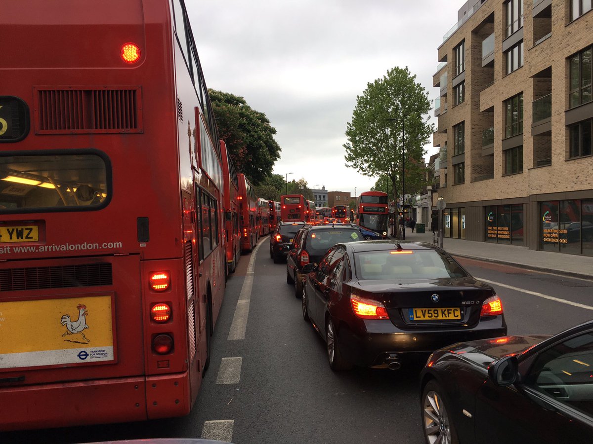 Fed up with traffic congestion in Camberwell? Sign the online petition to reopen #CamberwellStation change.org/p/department-f…