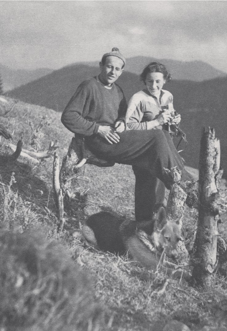 Bored &amp; in Buxton? See <a href="/MarcusScotney/">Marcus Scotney</a> talk AND <a href="/Jimmy_Hyland/">Jimmy Hyland</a> <a href="/BareFootAleks/">Aleks Kashefi</a> film AND my #Zátopek talk, Wed 7:30pm: tinyurl.com/k4z366m