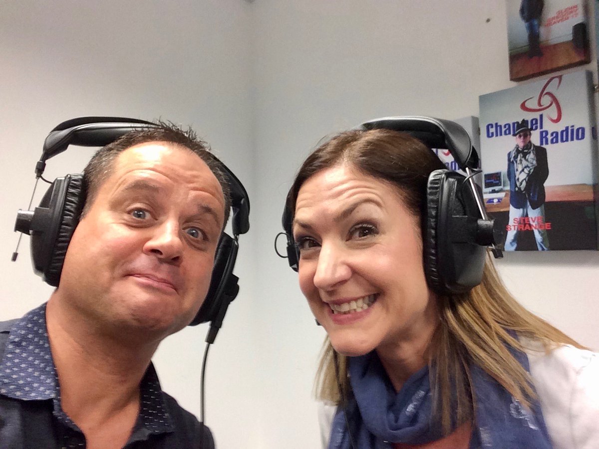 vanillaweb's tweet image. Listen again #BBunker show with  @nicolacross72 @JustinWDean on creative writing sponsor @LtdCfm kentbusinessradio.co.uk/show-325