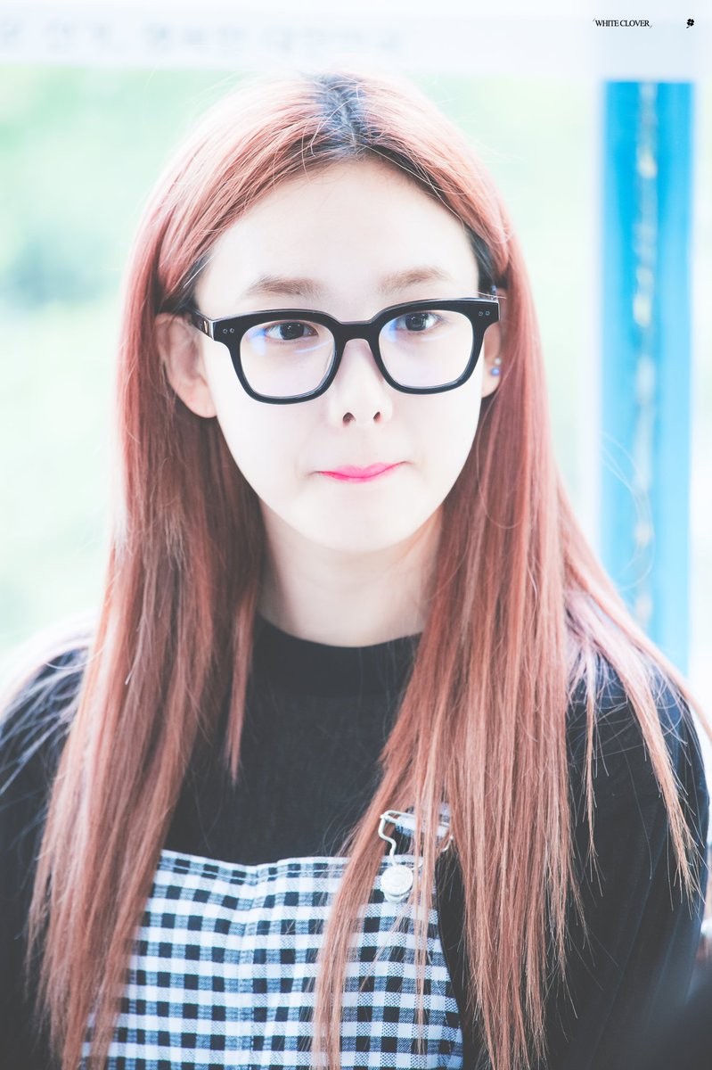 whiteclover0922's tweet photo. 170509 청담초등학교 나연
이것은 만화입니까?
#나연 #nayeon #TWICE #트와이스 https://t.co/2nHRu0w0aG