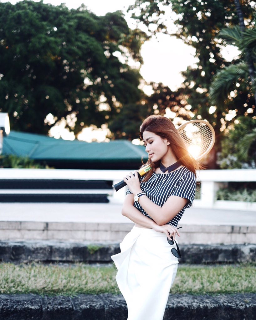 janeenachan's tweet photo. Sometimes, the best thing you can do is to get up, go out, and play! ๐พ๐ #NewCourtClassics
#JCootds outfit details on my IG/FB! ๐๐ https://t.co/dqjFmLTK9z