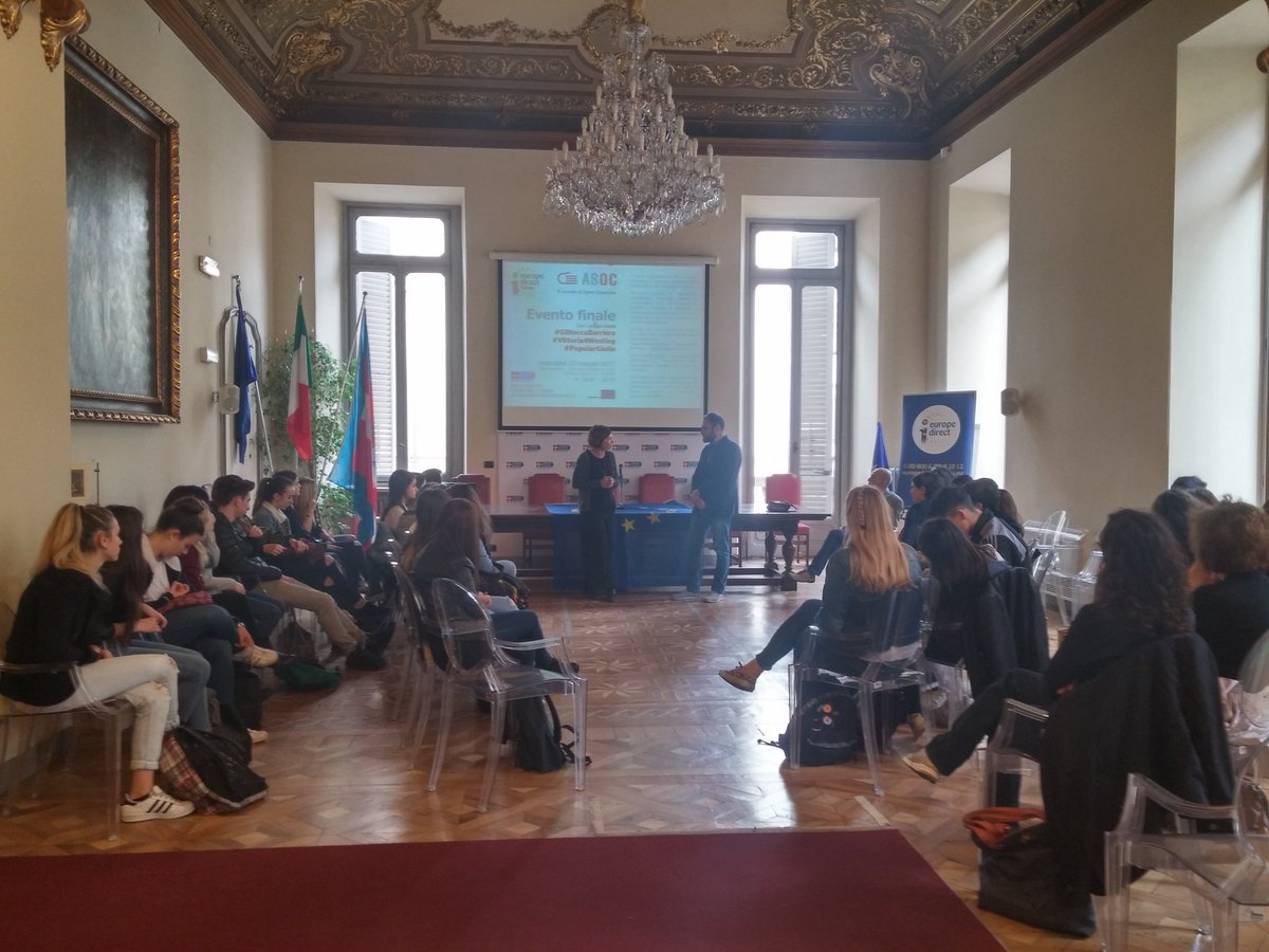 hshahtoy's tweet photo. Evento finale di #ASOC1617 presso @CittaMetroTO . Intervengono i ragazzi di @GB_4bl @VittoriaWesting e @populargiulio ! https://t.co/zCRP9ud5m4