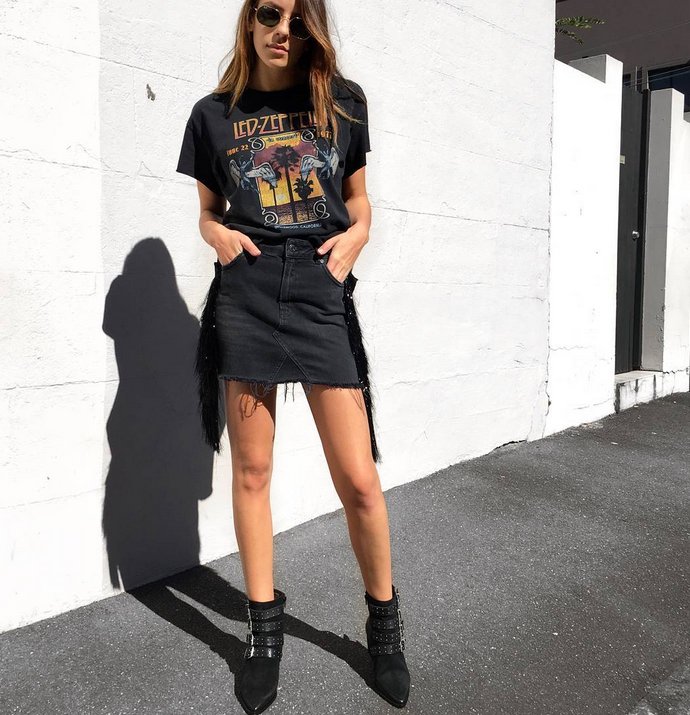Topshop_Germany's tweet photo. Inspiration für dein nächstes Festival Outfit ☮️ https://t.co/1bYXqd7bQz

⬆️ https://t.co/BdUtcFe41g
⬇️ https://t.co/Pc41lYERer https://t.co/xC9Rs45X1h