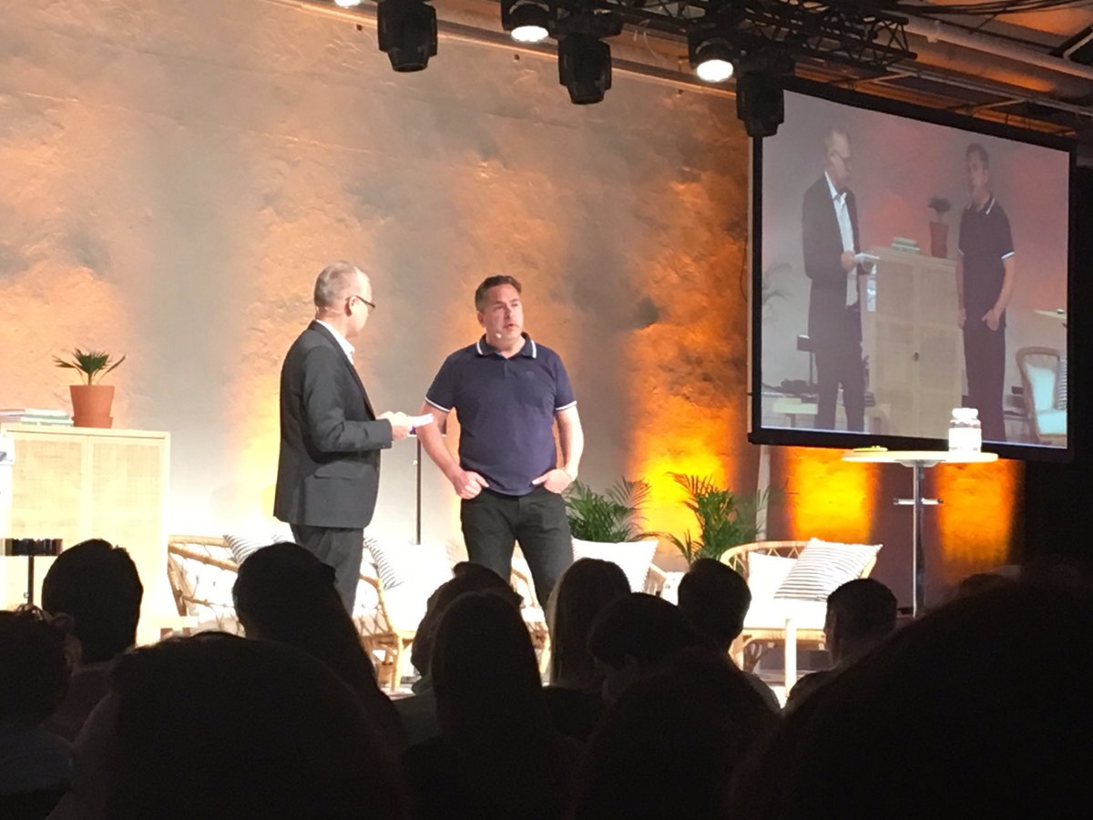 PatrickLindby's tweet photo. Spændende diskussion rund hem leverans #nes17 Apotea.se :fremtiden vil ha mer hem leverans. @BringSverige er eniga👍 https://t.co/ahm723d0mZ