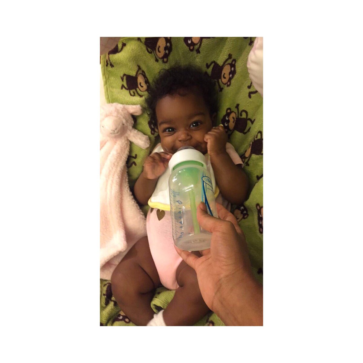 ShazahW's tweet photo. Baby Gal Hair Getting Long ๐#PrincessLei ๐๐๐๐๐ฌ๐พ https://t.co/mvEtPgIJeF