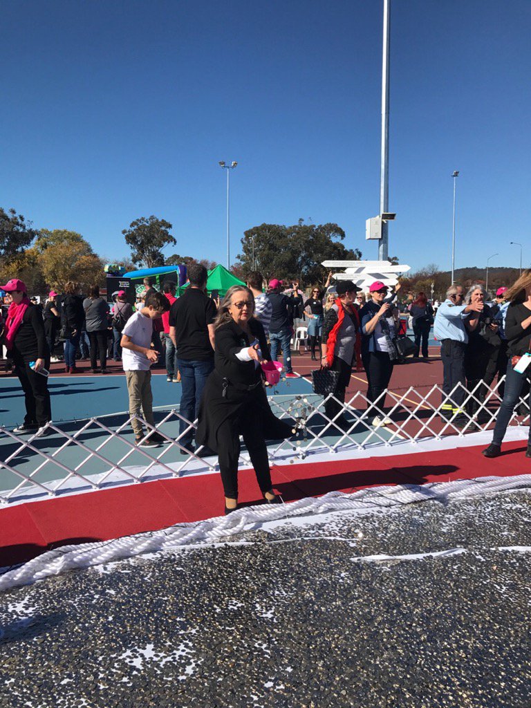 Plenty of time to get out to #loveyoursister <a href="/loveyoursister/">loveyoursister</a> #bigheartproject . Together we will make a difference