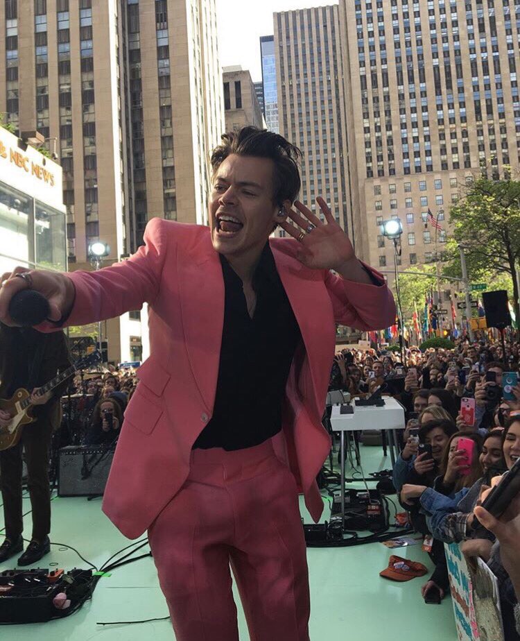 Iarry_sextape's tweet photo. A LEGEND https://t.co/Hs2XuLssDB