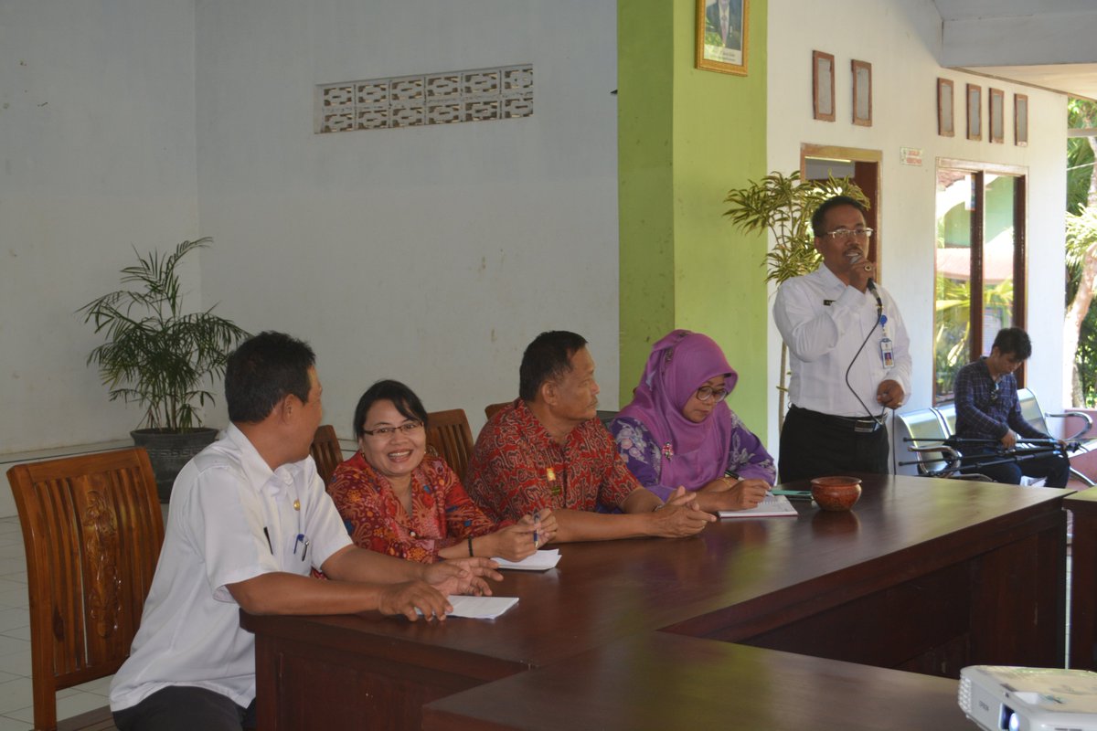 Kpanyar_Smart's tweet photo. Kunjungan Kerja dr Pem. Daerah Kab. Sanggao KalBar di Smart Kampung Desa Kampunganyar @a_azwarnas @banyuwangi_kab @kec_glagah https://t.co/NXqrcOFF5j