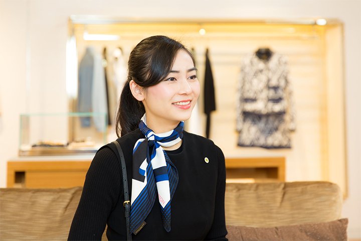 Fashion Hr アパレル業界 転職求人サイト Fashion Hr ブランドインタビュー Louis Vuitton ルイ ヴィトンに新卒で入社して5年目のクライアントアドバイザーm Uさんのインタビューをお届け Louisvuitton ルイヴィトン T Co Zdnszowrmf