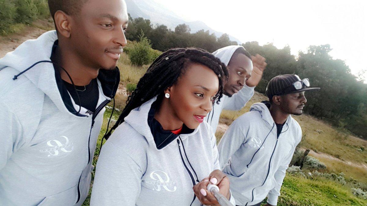 RuvhenekoP's tweet photo. #Team #Ruvheneko #WorkMeetsPassion https://t.co/k05AQX6tWE
