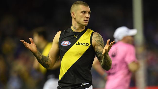 superfooty's tweet image. A Melbourne school has turned away 4 Richmond players because they didn't have working w/ children checks
AFL DAILY: bit.ly/2phN0LH