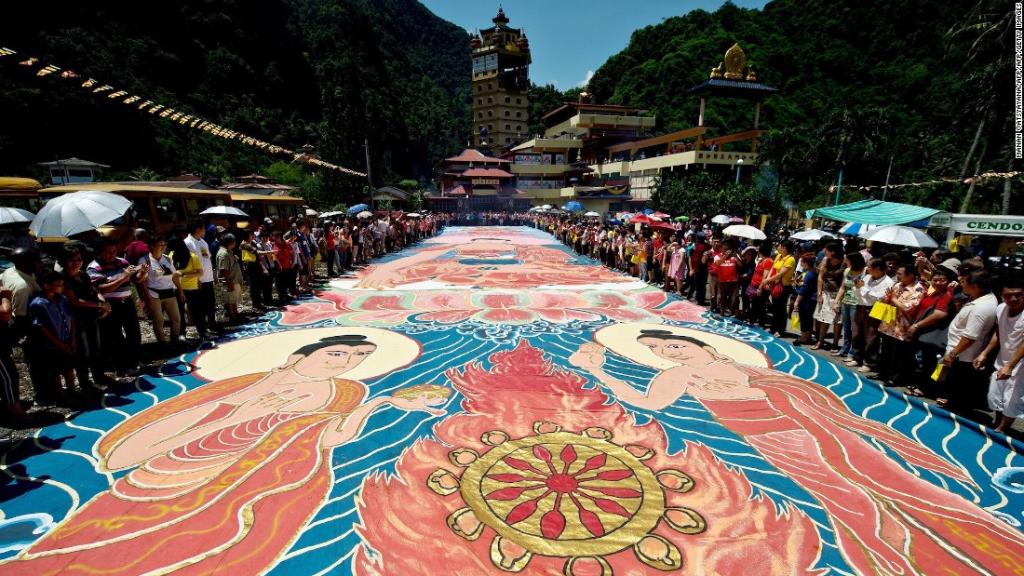 CNN International tweet media