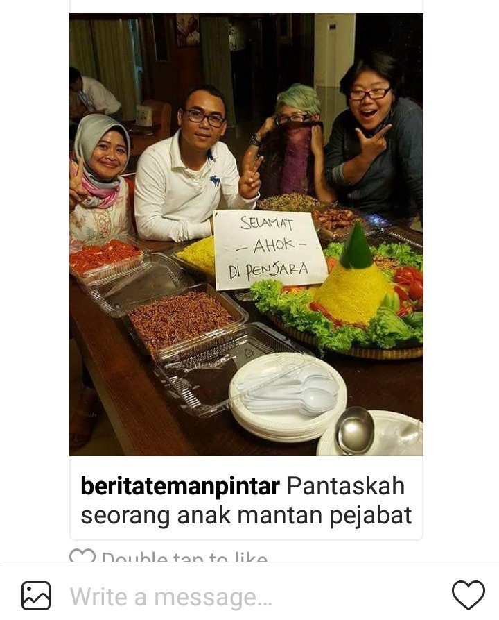 silkybiru's tweet photo. #RIPHukum boy sadikin si boy yg ngiler jadi gubernur Jakarta, tapi nggak dipilih,strees dia,mentertawakan ahok https://t.co/9ToK5fzFD4