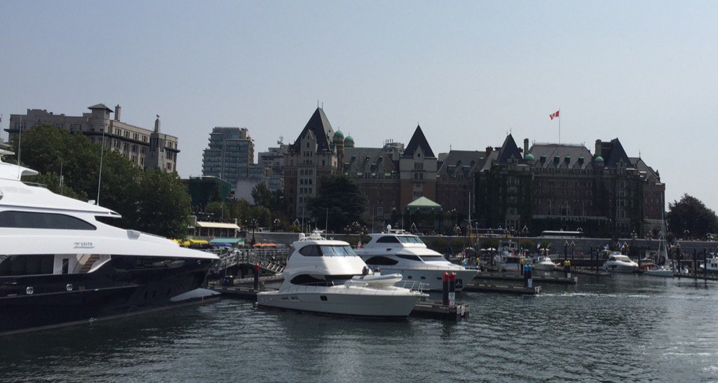 PeeblesHSPhysEd's tweet image. This time next week S3 rugby and hockey will be taking off for gorgeous Vancouver. 
Can't wait!