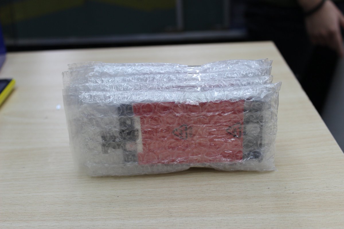 Yphonelcd's tweet image. Packing now, DHL✈️,customer will receive their mobile lcds soon