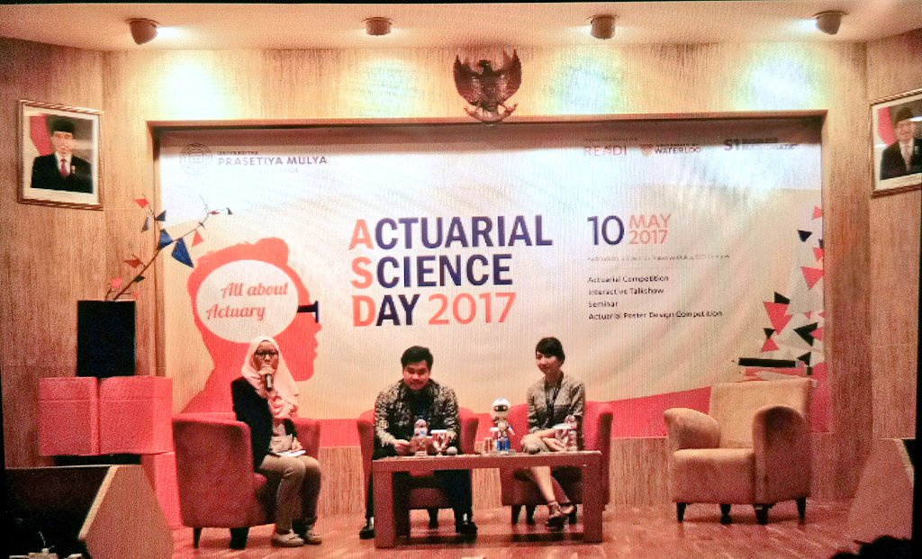 ReadiProject's tweet photo. Seminar "Actuary as Problem Solver" with William Soetrisna, Maria Zevanya Sampe &amp; Mindawati Azmi #ASD2017 #ReadiProject #KepoinReadi https://t.co/1r6iJsqmxz