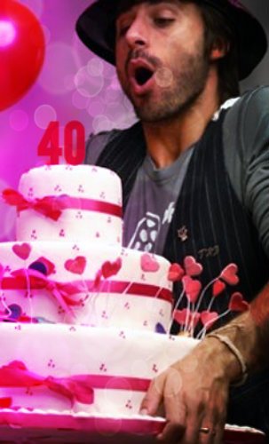 HugoSilvaRusia's tweet photo. @rastacai feliz cumpleaños Hugo!! 🎂🙌😘 Felicidades!! Que pases un hermoso día !! С днем рождения!!! Abrazo desde Rusia!!! https://t.co/yomemZ4Udf
