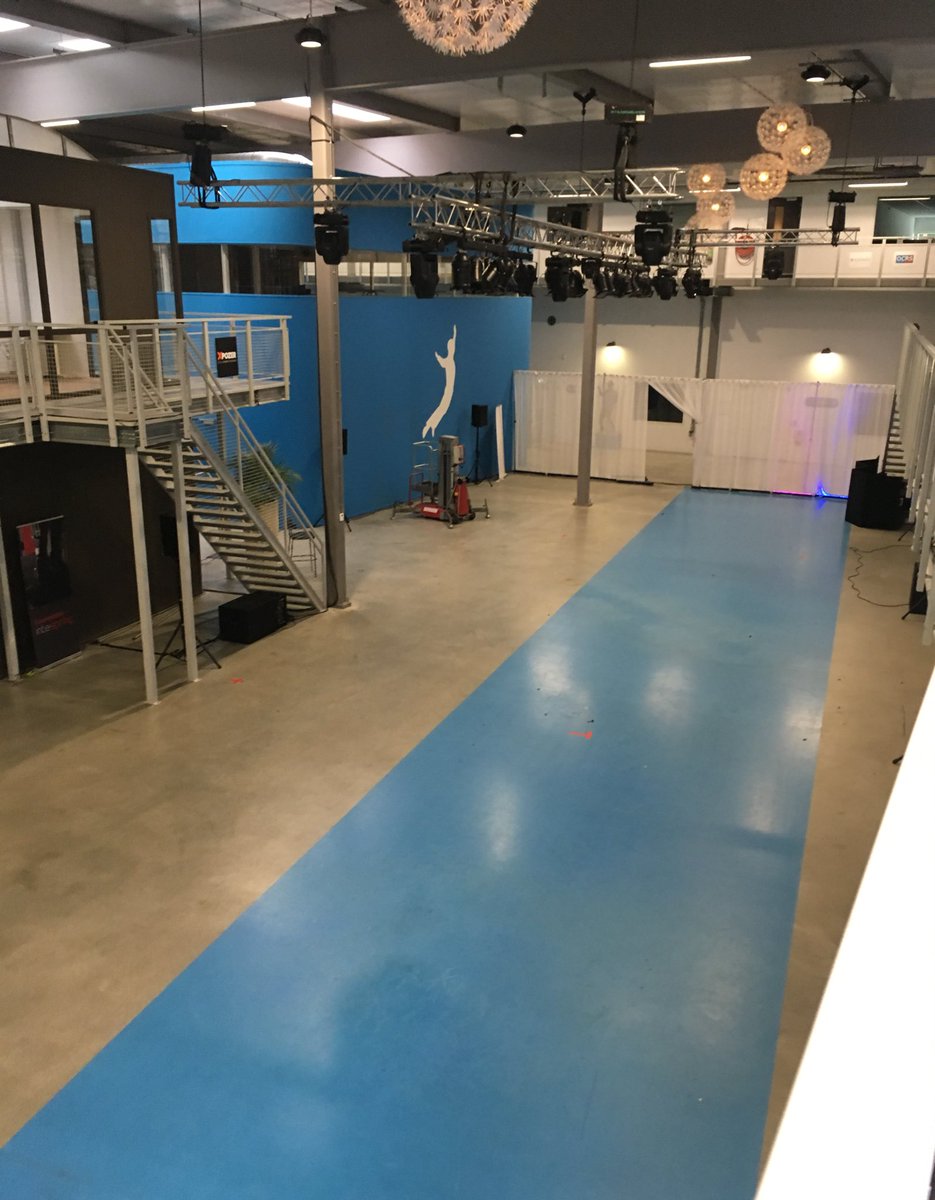 TechiliciousNL's tweet image. Take a good look! We&apos;re getting the incubator ready for a #DineToDeal mania tonight: TECHILICIOUS! @VentureCafeRdam @StartupDelta @YESDelft