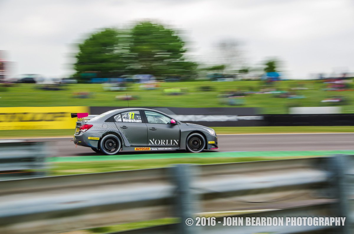 JohnBeardon's tweet image. Images of @newshamracing @btcnorlinracing at @thruxtonracing @DunlopBTCC #wrongsideofthefence #amature #photography