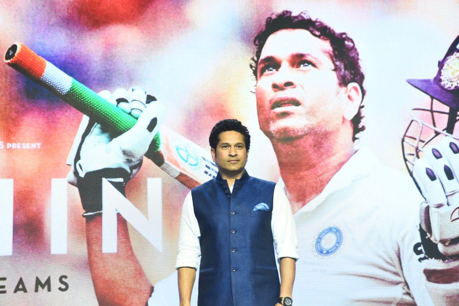 manimm533's tweet photo. #ARRahman And #SachinTendulkar at #SachinSachin Song Launch Stills https://t.co/XKkPdYmmB4 by #tamilstar via @c0nvey https://t.co/mbsEk0kKB4