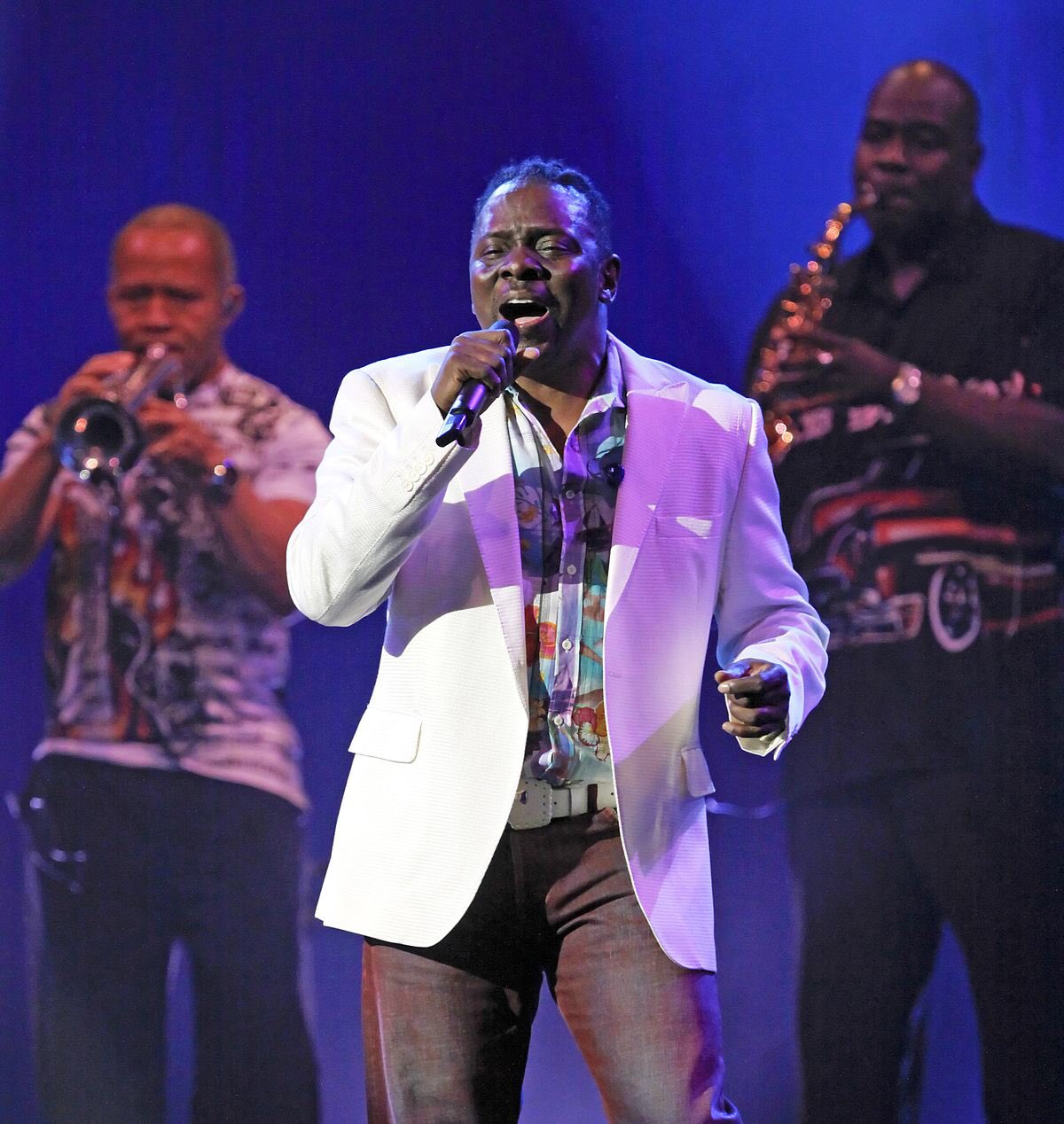 Happy belated birthday to \"The Voice\", Philip Bailey ,The Best Band in the world !!God Bless . 