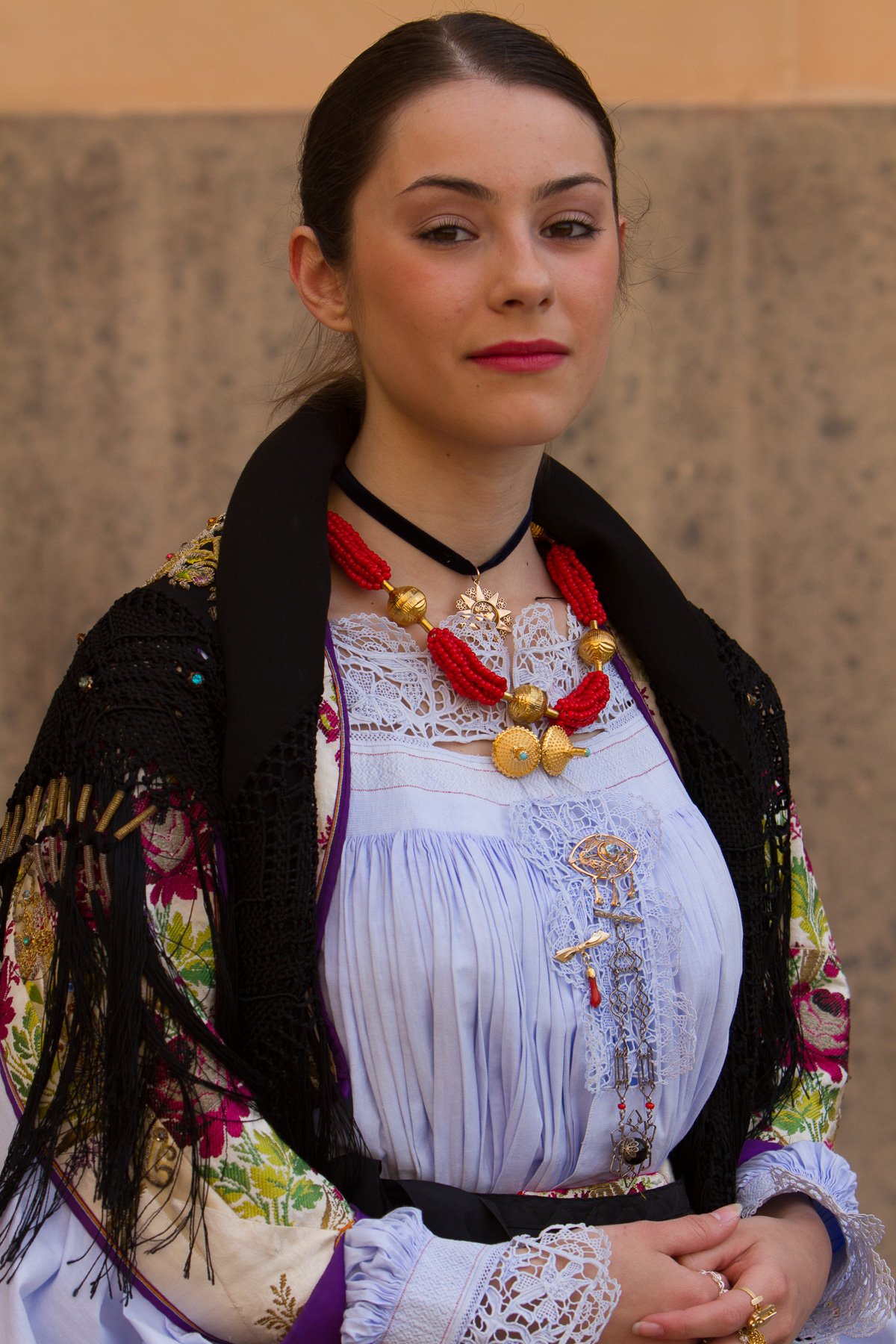 Il costume tradizionale di Oliena ci mostra quanto abbiano da raccontare le città e i paesi della Sardegna