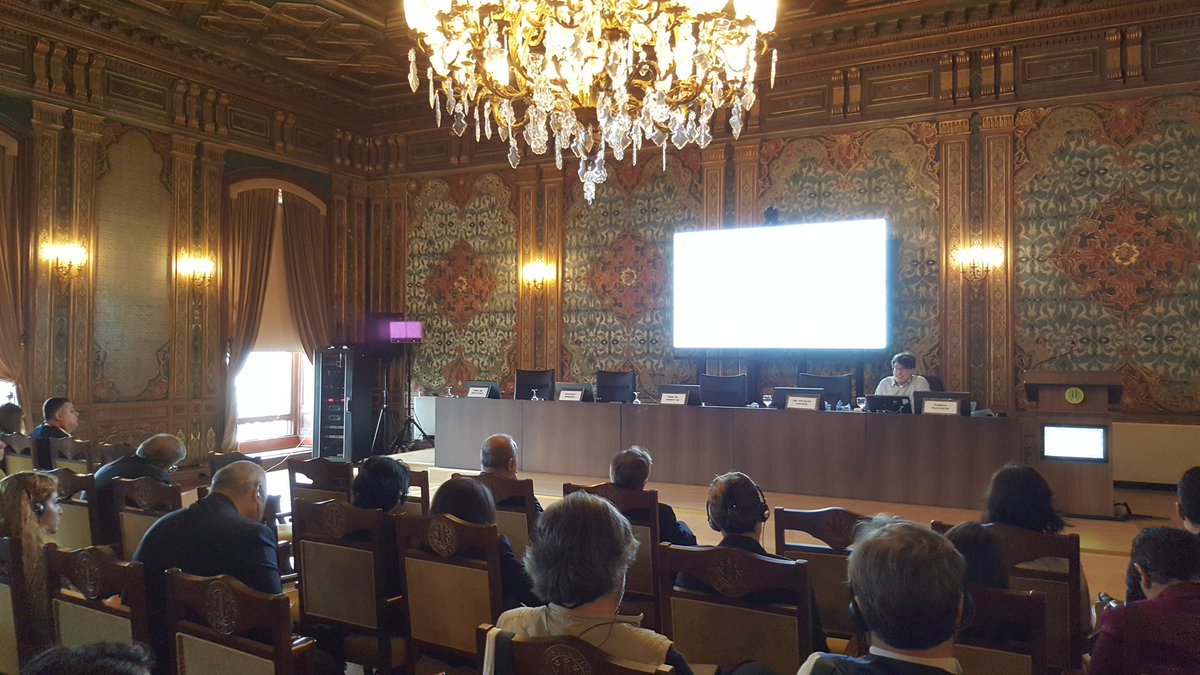 <a href="/Thalhofer/">🔥</a> presenting his keynote speech "The Oppurtunities of the Interactive Documentary and The Future of the Interactive" #ISNM2017