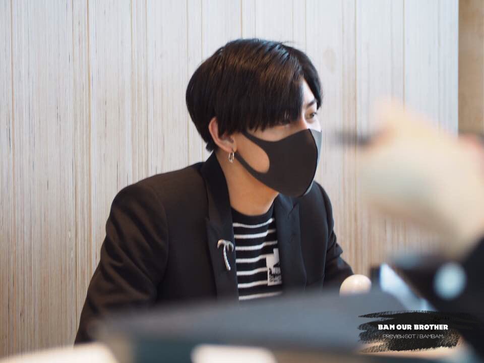 kunpimook_7's tweet photo. 170510 인천공항 #BamBam #뱀뱀 #GOT7 #갓세븐 https://t.co/vso7CfpJOg