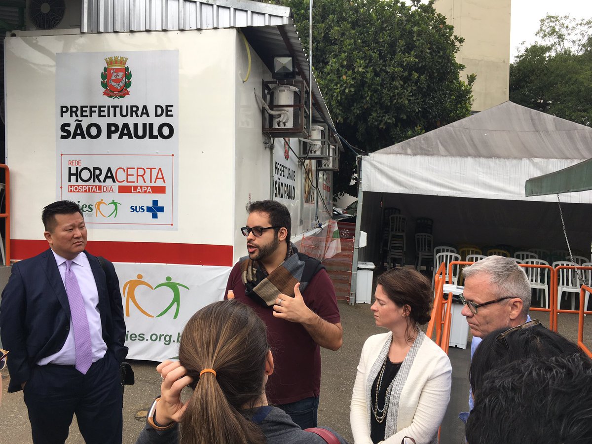 GUEMHSA's tweet image. Students on a site visit to CIES Global, a neighborhood-based mobile medical unit #EMHSA #BrazilIntensive