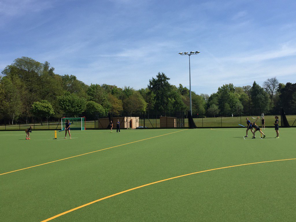 For the first time at <a href="/HandcrossPark/">Handcross Park</a> the girls are playing cricket against <a href="/LancingSport/">Lancing Sport</a> #proudtobehxp 🏏