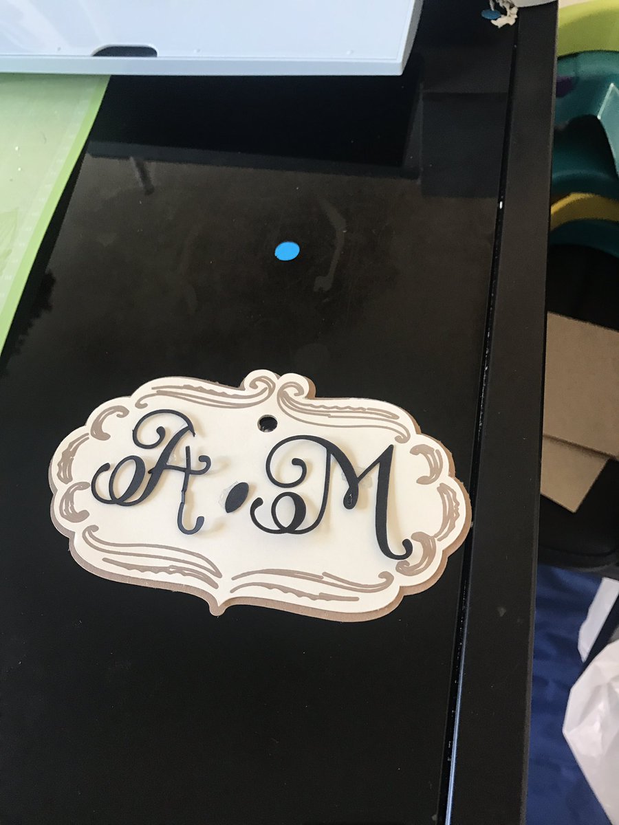 SmoothOperatio3's tweet image. Oh I love my job! Birthday Bunting, gift/favour bags and wedding items all hand made to plan your day!