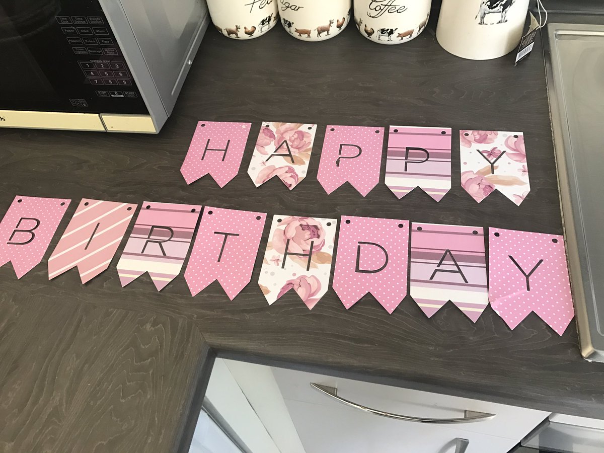 SmoothOperatio3's tweet image. Oh I love my job! Birthday Bunting, gift/favour bags and wedding items all hand made to plan your day!