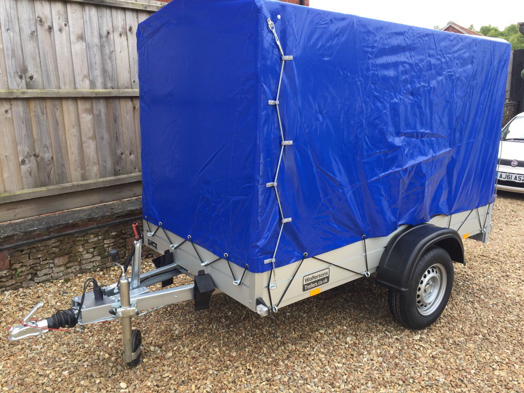 AnssemsTrailers's tweet photo. New 8x4 1200kg trailer complete with high cover supplied to local garden maintenance company today! https://t.co/wQXFdTw7pf