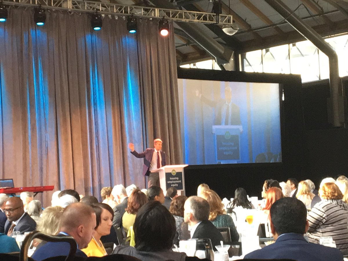 PPLTwinCities's tweet photo. "PPL is one of the highest performing organizations in the Twin Cities". @R_T_Rybak #PPLBreakfast https://t.co/7x9nTAv58l