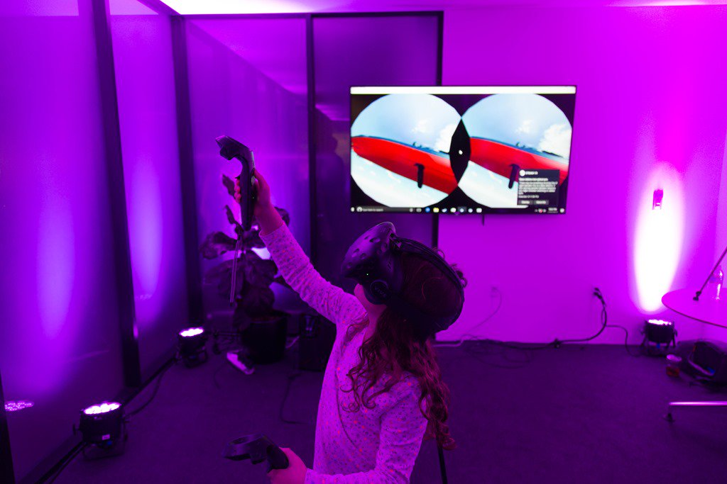 AdskStingray's tweet photo. Autodesk Design Night in Portland! “Virtual World: Seeing Beyond Reality” https://t.co/jdyAnZ447a https://t.co/3gkcAcJTy6