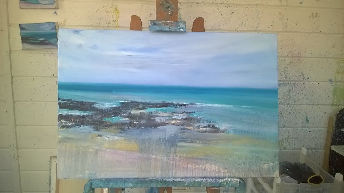 kathhaddenart's tweet photo. This has just happened. Rock pooling, oil on canvas , available. 50x75cm
#exeterartist #AWE2017 #cornwall #polzeath #freshartfair #etsy https://t.co/MluchTQebu