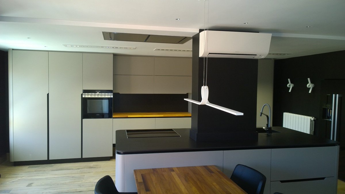 GibellerGrupo's tweet photo. Compartimos con vosotros este nuevo proyecto de #cocinas realizado para uno de nuestros clientes #proyectos #clientes @LOGOSHabitat https://t.co/NVNh6V9fKL