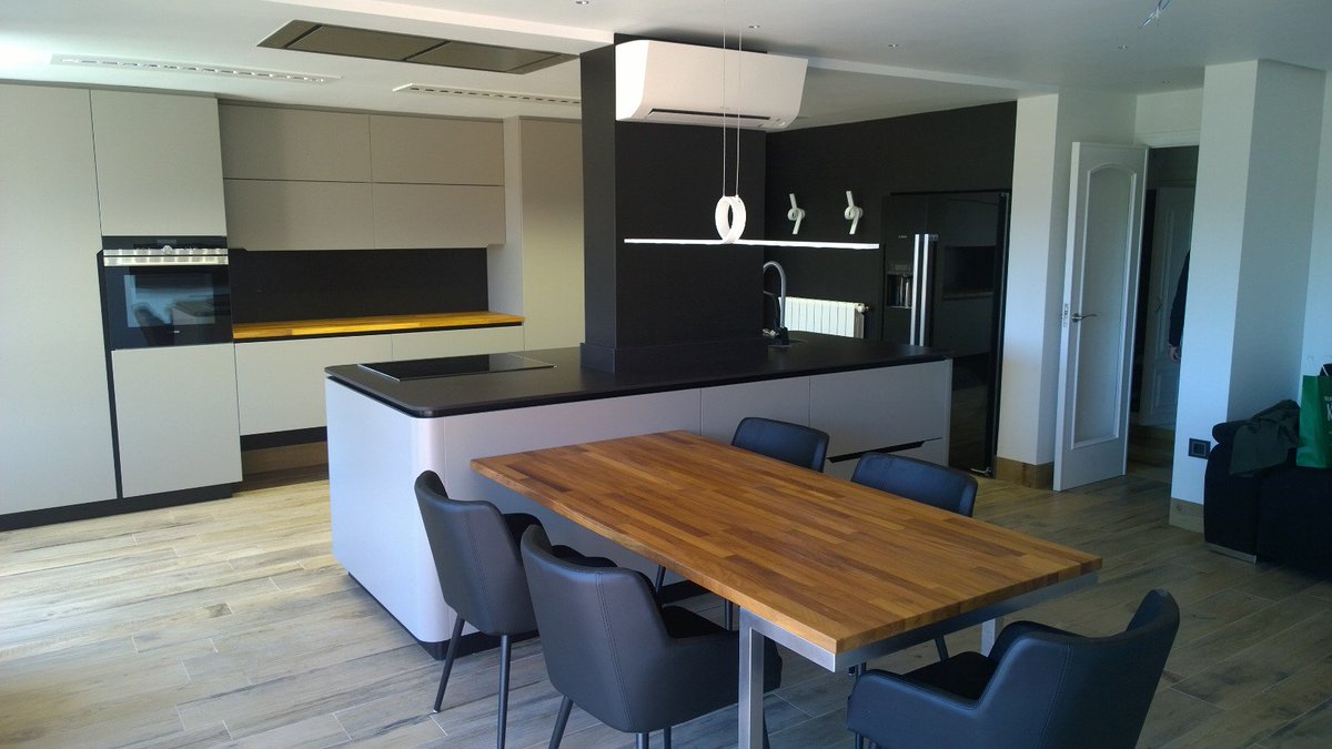 GibellerGrupo's tweet photo. Compartimos con vosotros este nuevo proyecto de #cocinas realizado para uno de nuestros clientes #proyectos #clientes @LOGOSHabitat https://t.co/NVNh6V9fKL
