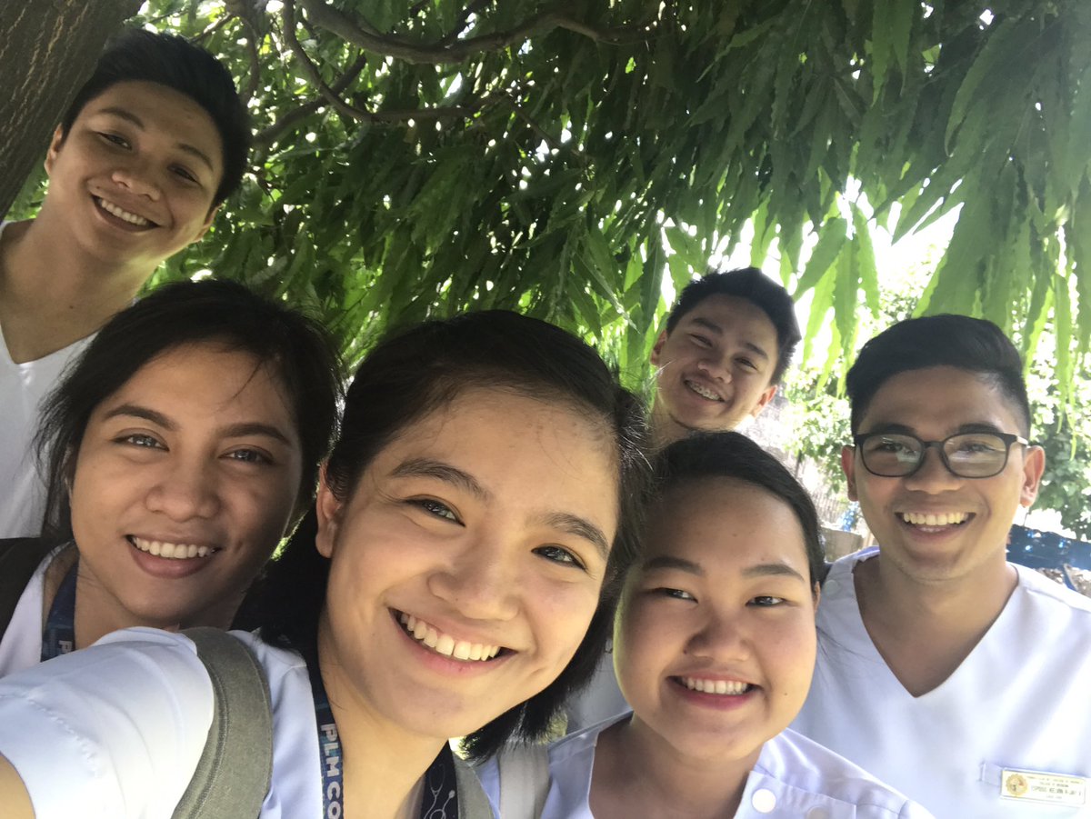 selinejellybean's tweet photo. Wouldn't have survived 1st yr w/o u guys #solidsupportsystem ❤🎉☺️ https://t.co/7OPfFYqXq8