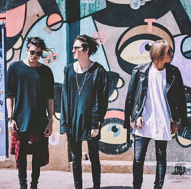 atlanticstuff's tweet image. invented style 💫