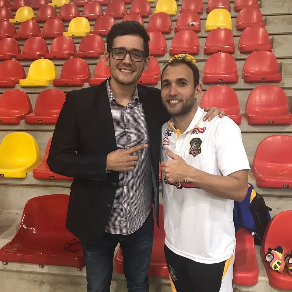 Felipemnapoli's tweet photo. Acompanhando o jogo do meu parceiro Pixote ontem em Sorocaba.
Parabéns pela vitória irmão.
@fivecompany #fivecompany https://t.co/gfRKtO53uq