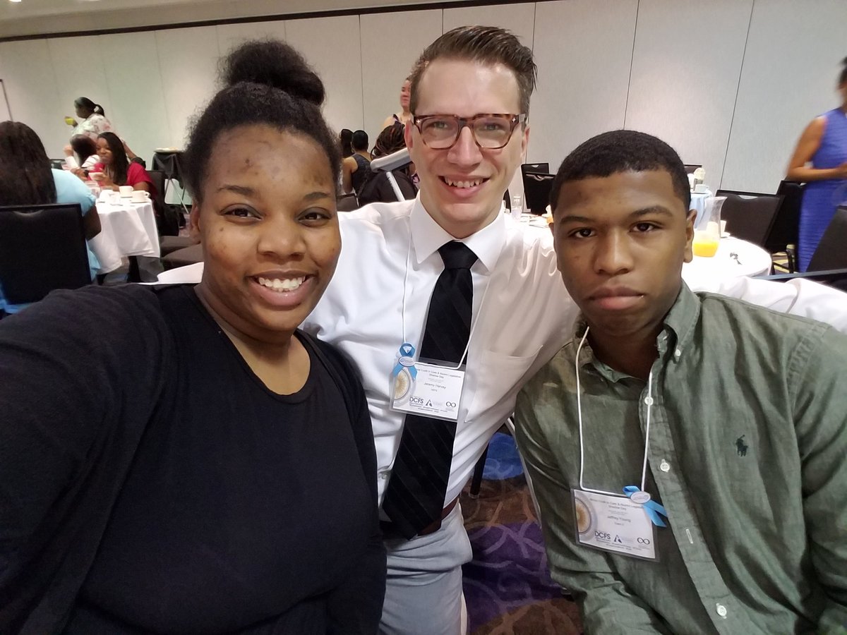 formerDCFSwards's tweet photo. Shadows getting ready for a day on capitol hill #twill #ilshadowday #fosteryouthvoice #twill @FCAAILchapter @FCAAIL @IllinoisDCFS https://t.co/ojIxRYAZbv