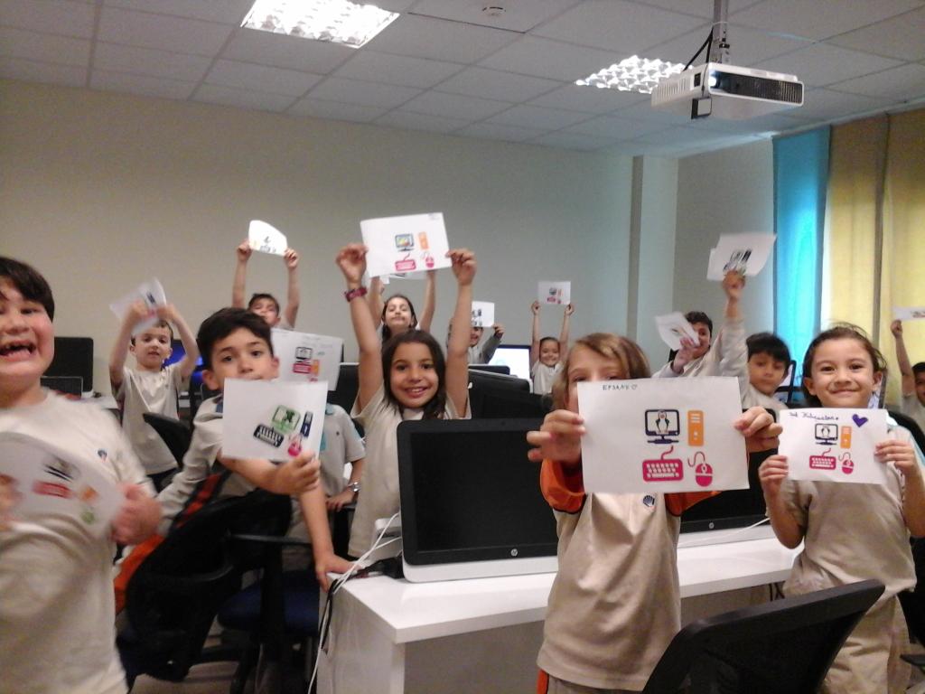 #OkyanusKoleji nde #KodlamaŞöleni <a href="/metedoganay/">Mete Doğanay</a> @emretr9 <a href="/okyanuskoleji/">Okyanus Kolejleri</a>