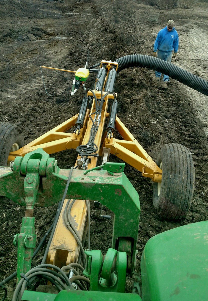 t3rrausa's tweet photo. Are they installing #TileDrainage w/ T3RRA Cutta and iGrade? 🤔 YES! - innovative T3RRIFIC farmer #SubSurfaceIrrigation @pts_ag https://t.co/ajCotvNZRi