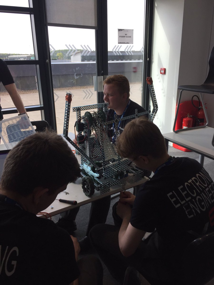 stevenlowe2001's tweet photo. @UTCSouthDurham  @SilverstoneUTC https://t.co/nPssrwskQ7