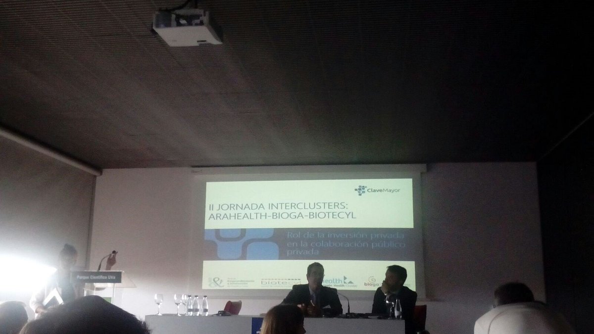 UNEM_Consultora's tweet photo. Hoy estamos en @PC_UVa en la II Jornada Intercluster: @Arahealth @BiogaGalicia @biotecyl escuchando a #Clavemayor @Farmaindustria https://t.co/3GLpZyZSQJ