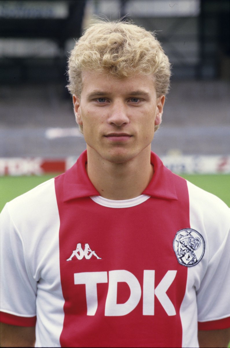 pic Dennis Bergkamp Ajax Number uefa europa league on twitter