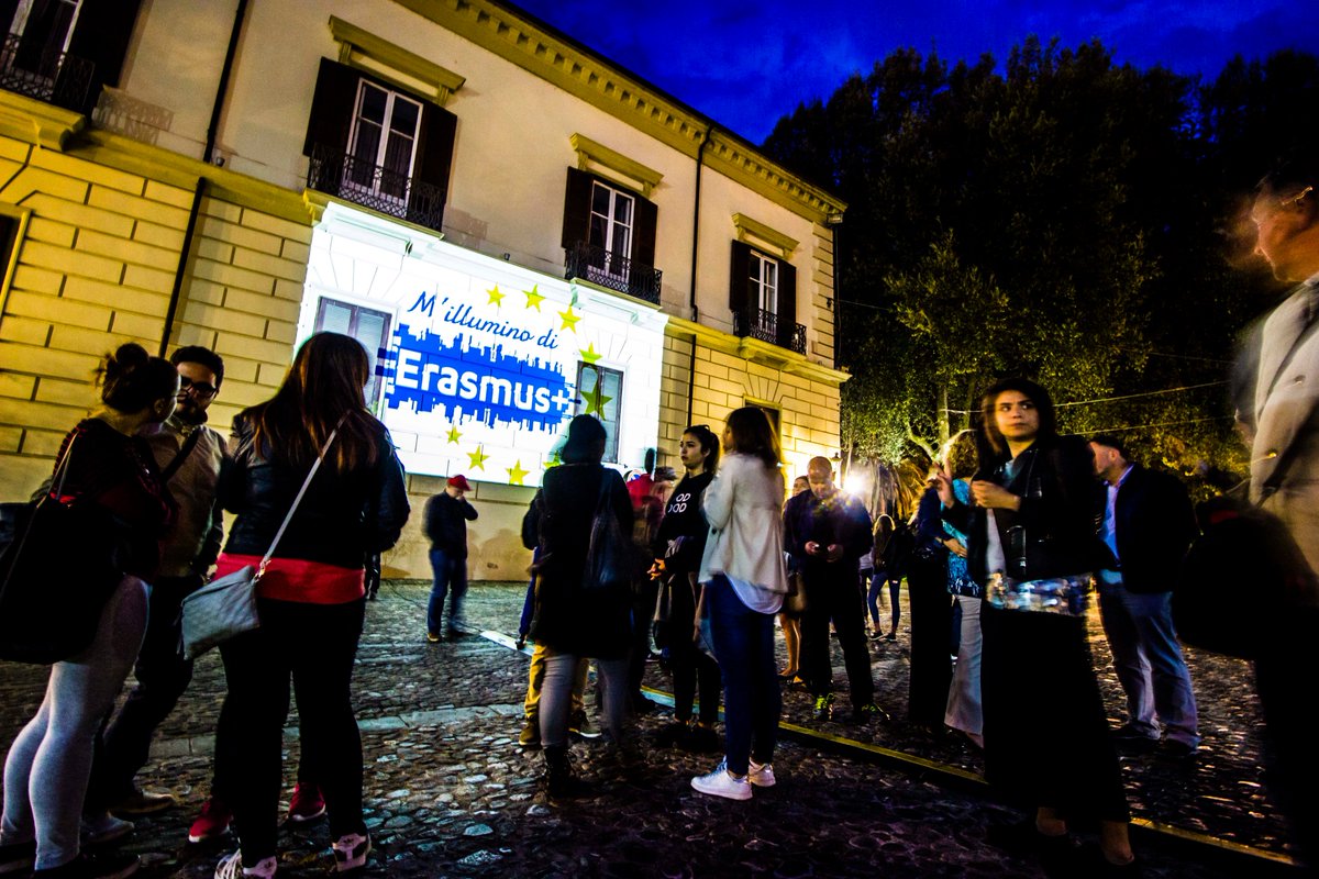EuroformRFS's tweet photo. #MilluminodErasmus https://t.co/HIaTDIm2nE