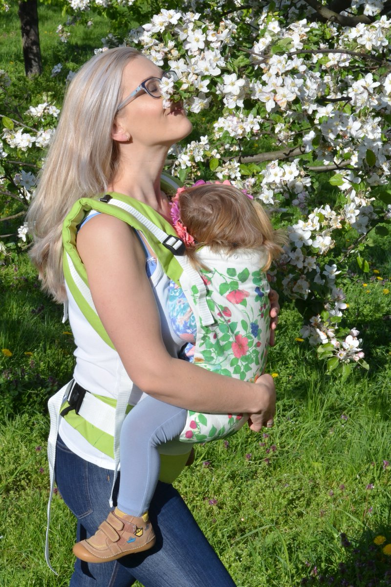 GardenCarrier's tweet photo. Our #babycarrier is unique, because shoulder straps and hip belt inserts are from coconut fibre #coir. As natural as possible! #EBW #EBW2017 https://t.co/l8yS61M7K3