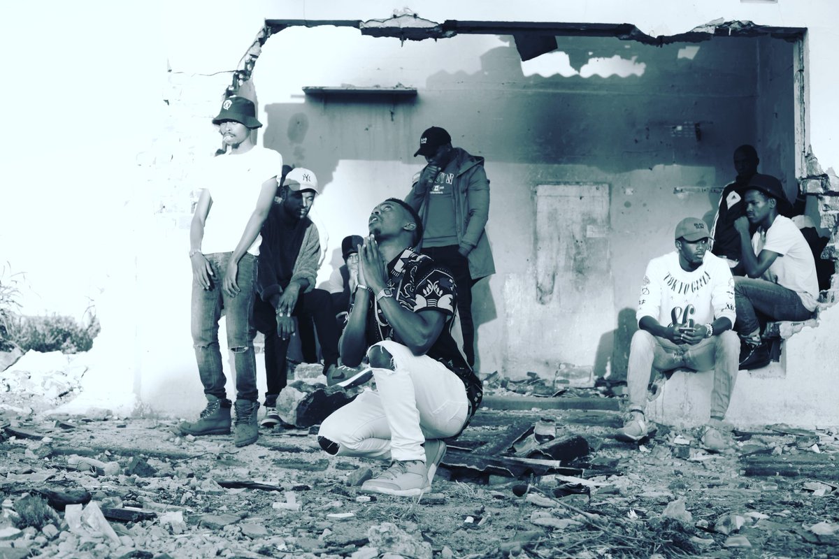 BlaQ_Slim's tweet photo. I swear my next music video is gonna be a damn Movie 🎬📽🔥🙏
#TheVisionMusicVideo  Loading 50% 📽

Motto Visualz  - https://t.co/gEgo8lzQ8J https://t.co/eIVWZQshJ2